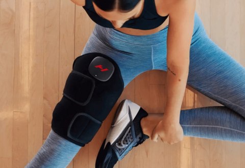 Masażer wibrująco - rozgrzewający na kolano Hyperice Venom 2 lewy/prawy Hyperice Masażer wibrująco - rozgrzewający na kolano Hyperice Venom 2 lewy/prawy Hyperice