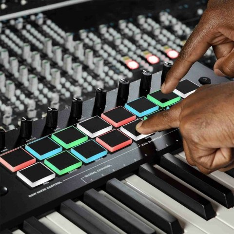 M-AUDIO Oxygen PRO 49 - Klawiatura Sterująca M-AUDIO M-AUDIO Oxygen PRO 49 - Klawiatura Sterująca M-AUDIO