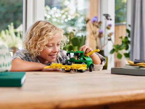 LEGO TECHNIC 42168 John Deere 9700 Forage Harvester Lego LEGO TECHNIC 42168 John Deere 9700 Forage Harvester Lego