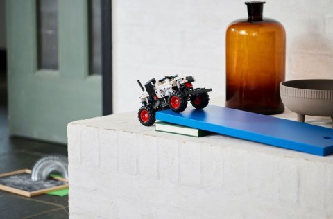 LEGO Technic 42150 Monster Jam Monster Mutt Dalmatian Lego LEGO Technic 42150 Monster Jam Monster Mutt Dalmatian Lego