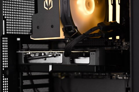 Actina EXPOSE 5700X3D/32GB/1TB/RX7700XT/750W Actina Actina EXPOSE 5700X3D/32GB/1TB/RX7700XT/750W Actina