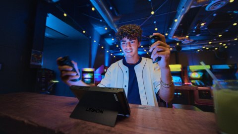 Lenovo Legion Go 8APU1 Ryzen Z1 Extreme 8.8" WQXGA IPS 500nits Glossy 144Hz 16GB LPDDR5x-7500 SSD512 AMD Radeon Graphics Win11 S Lenovo Lenovo Legion Go 8APU1 Ryzen Z1 Extreme 8.8" WQXGA IPS 500nits Glossy 144Hz 16GB LPDDR5x-7500 SSD512 AMD Radeon Graphics Win11 S Lenovo