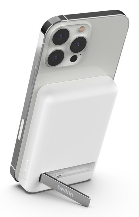 Powerbank bezprzewodowy Belkin BoostCharge Magnetic Wireless Power Bank 5K + Stand MagSafe Compatible 5000mAh 7,5W White Belkin Powerbank bezprzewodowy Belkin BoostCharge Magnetic Wireless Power Bank 5K + Stand MagSafe Compatible 5000mAh 7,5W White Belkin