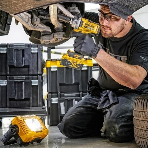 Lampa Led Aku 18V DCL077-XJ DEWALT DeWalt Lampa Led Aku 18V DCL077-XJ DEWALT DeWalt