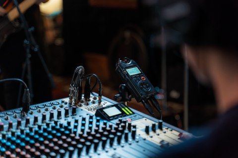 Tascam DR-40X - Przenośny rejestrator cyfrowy z interfejsem USB, zapisujący 2 x stereo, 2 GB karta SD TASCAM Tascam DR-40X - Przenośny rejestrator cyfrowy z interfejsem USB, zapisujący 2 x stereo, 2 GB karta SD TASCAM