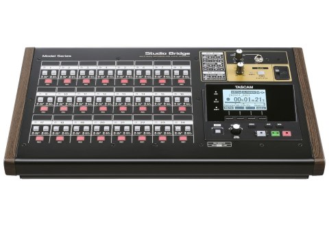 Tascam Studio Bridge - 24-ścieżkowy rejestrator dźwięku / interfejs audio/MIDI TASCAM Tascam Studio Bridge - 24-ścieżkowy rejestrator dźwięku / interfejs audio/MIDI TASCAM