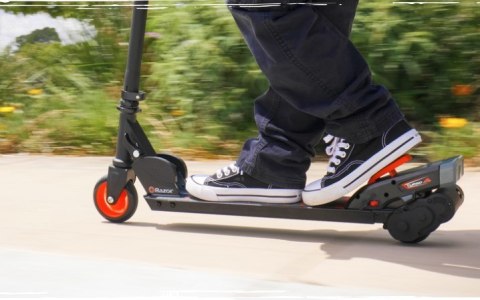 Razor-hulajnoga elektryczna Turbo A Razor Razor-hulajnoga elektryczna Turbo A Razor