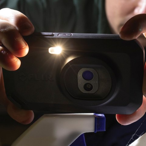 FLIR KAMERA TERMOWIZYJNA Z TECHNOLOGIĄ POPRAWY OBRAZU MSX WI-FI I ŁĄCZNOŚCIĄ W CHMURZE, 128X96PX, DO 300STC, FOV 53,6ST, C3-X FLIR FLIR KAMERA TERMOWIZYJNA Z TECHNOLOGIĄ POPRAWY OBRAZU MSX WI-FI I ŁĄCZNOŚCIĄ W CHMURZE, 128X96PX, DO 300STC, FOV 53,6ST, C3-X FLIR