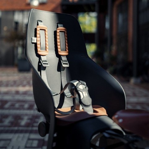 URBAN IKI Tylny fotelik U-me Easyfix NA BAGAŻNIK kolor BLACK/BROWN Urban Iki URBAN IKI Tylny fotelik U-me Easyfix NA BAGAŻNIK kolor BLACK/BROWN Urban Iki