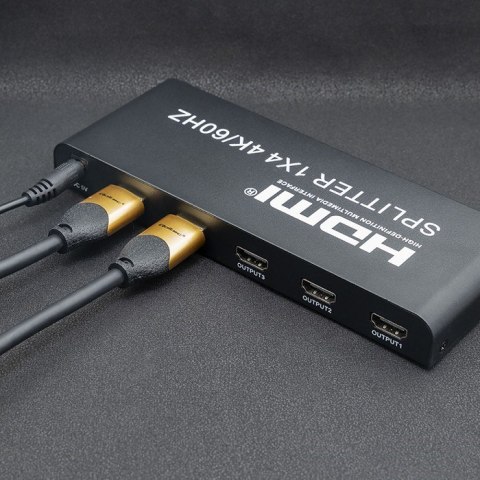 QOLTEC ROZDZIELACZ SPLITTER 4XHDMI 4KX2K | 6GB/S | 60HZ Qoltec QOLTEC ROZDZIELACZ SPLITTER 4XHDMI 4KX2K | 6GB/S | 60HZ Qoltec