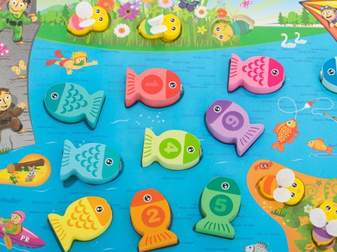 Gra drewniana rybki łowienie rybek na magnes pszczółki montessori Kik Sp. z o. o. Sp. k. Gra drewniana rybki łowienie rybek na magnes pszczółki montessori Kik Sp. z o. o. Sp. k.