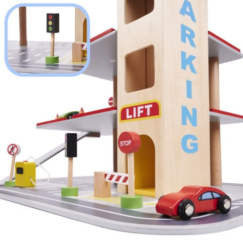 Kik Sp. z o. o. Sp. k. Parking drewniany garaż LULILO BENINO piętrowy Kik Sp. z o. o. Sp. k. Parking drewniany garaż LULILO BENINO piętrowy