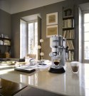 Ekspres kolbowy DeLonghi Dedica Style EC 685.M (1350W; kolor srebrny) (WYPRZEDAŻ) DeLonghi