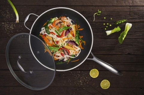 Wok z powłoką DIAMOND Kohersen Black Cube z pokrywką (32 cm ; 5,1l) KOHERSEN Wok z powłoką DIAMOND Kohersen Black Cube z pokrywką (32 cm ; 5,1l) KOHERSEN