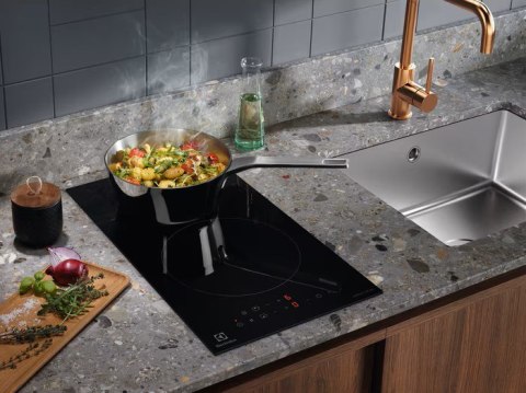 Płyta indukcyjna ELECTROLUX LIT30230C Electrolux Płyta indukcyjna ELECTROLUX LIT30230C Electrolux