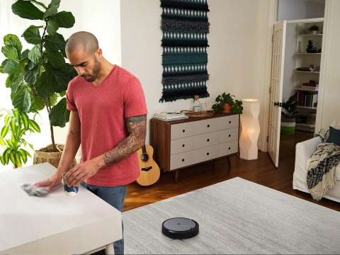 Robot sprzątający iRobot Roomba i1+ (i1556) IROBOT Robot sprzątający iRobot Roomba i1+ (i1556) IROBOT