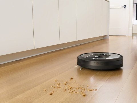 Robot sprzątający iRobot Roomba i7 (WYPRZEDAŻ) IROBOT Robot sprzątający iRobot Roomba i7 (WYPRZEDAŻ) IROBOT