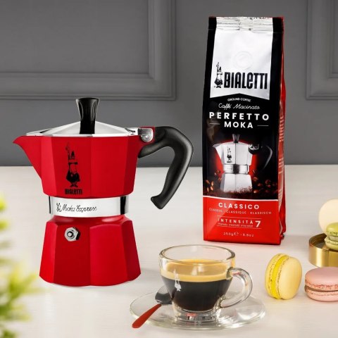 Bialetti kawiarka Winter Wonderland 3TZ czerwona BIALETTI Bialetti kawiarka Winter Wonderland 3TZ czerwona BIALETTI